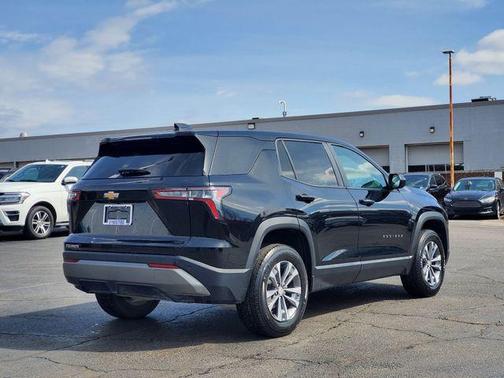 Mosaic Black Metallic 2026 Chevrolet Equinox LT