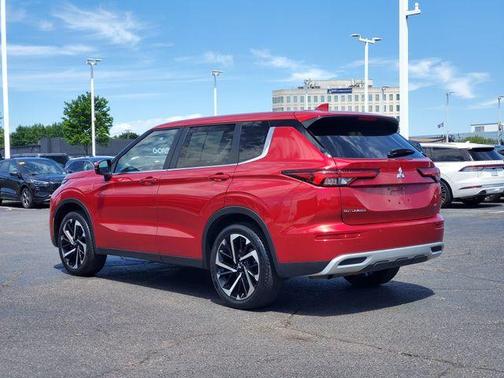2024 Mitsubishi Outlander SE Black Edition