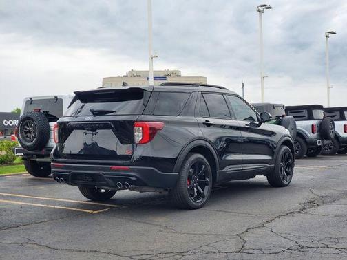 Black Metallic 2024 Ford Explorer ST
