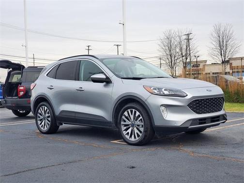 2022 Ford Escape Titanium