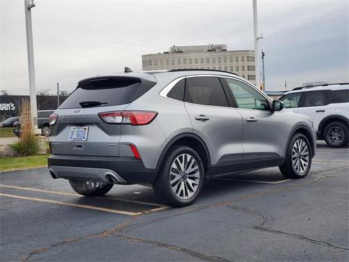 2022 Ford Escape Titanium