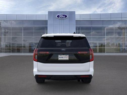 White Metallic 2025 Ford Expedition Tremor