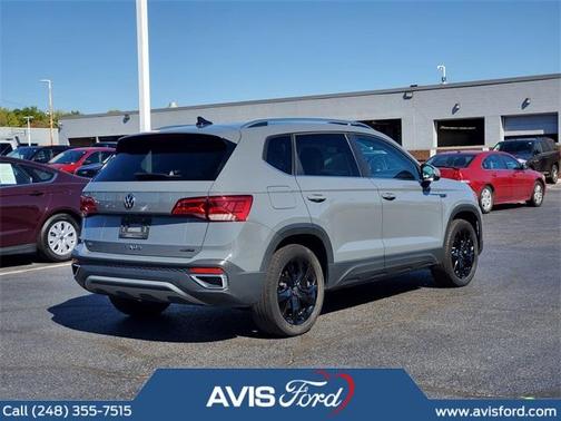 2023 Volkswagen Taos 1.5T SE