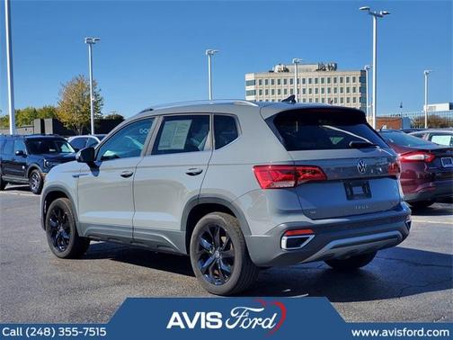 2023 Volkswagen Taos 1.5T SE
