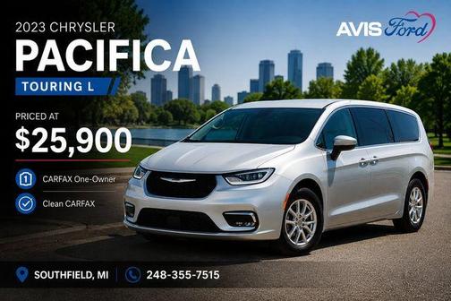 Silver Mist Clearcoat 2023 Chrysler Pacifica Touring-L