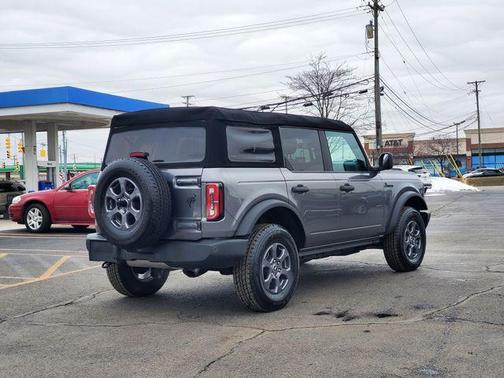 2023 Ford Bronco 