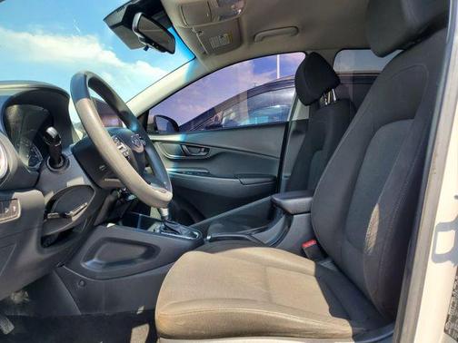 Cyber Silver 2022 Hyundai KONA SEL