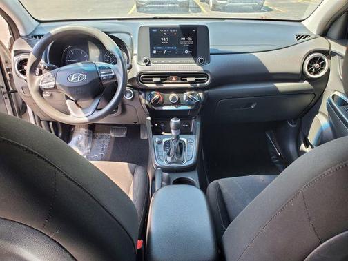Cyber Silver 2022 Hyundai KONA SEL