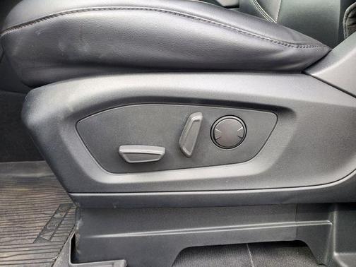 Jewel Red Metallic 2022 Ford Explorer XLT