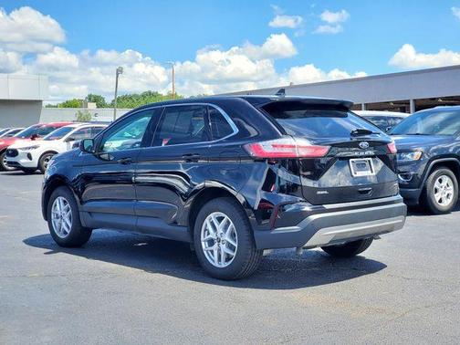 Black Metallic 2024 Ford Edge SEL