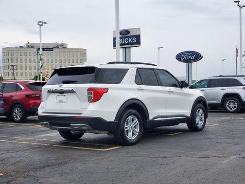 White Metallic 2024 Ford Explorer XLT