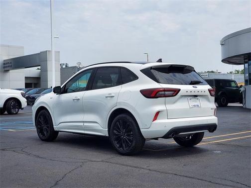 2023 Ford Escape ST-Line Elite