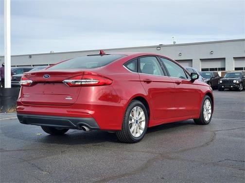 2020 Ford Fusion SE