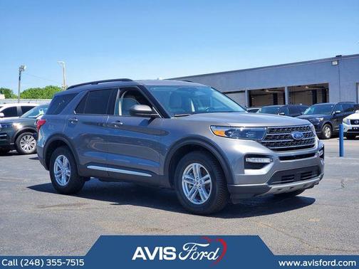 Gray Metallic 2023 Ford Explorer XLT