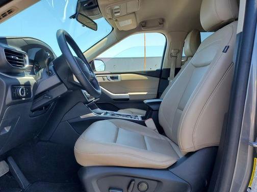 Gray Metallic 2023 Ford Explorer XLT