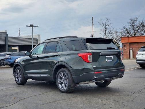 Forged Green Metallic 2023 Ford Explorer XLT