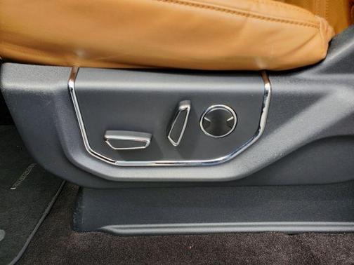 Black Metallic 2023 Ford Expedition Platinum