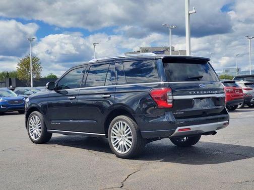 Black Metallic 2023 Ford Expedition Platinum