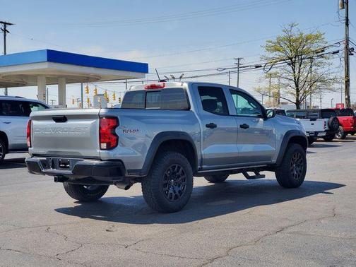 Sterling Gray Metallic 2024 Chevrolet Colorado Trail Boss