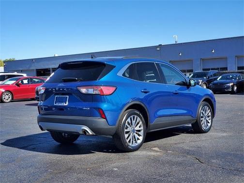 2022 Ford Escape Titanium