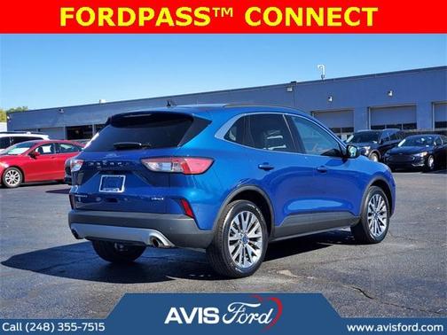 2022 Ford Escape Titanium