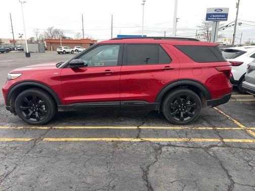 2023 Ford Explorer ST-Line