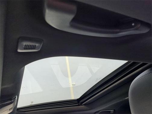 2023 BMW 330 i xDrive