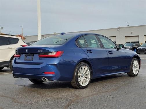 2023 BMW 330 i xDrive