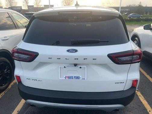 White Metallic 2023 Ford Escape Active
