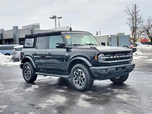 2023 Ford Bronco Outer Banks