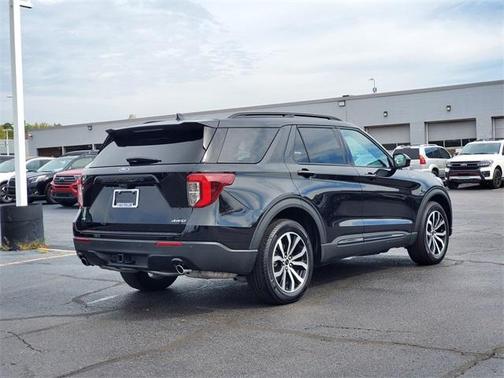 2023 Ford Explorer ST-Line