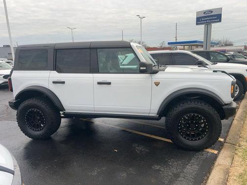 2022 Ford Bronco Badlands