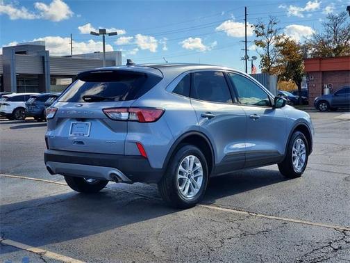 2022 Ford Escape SE