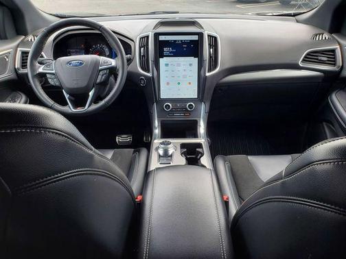 Black Metallic 2023 Ford Edge ST
