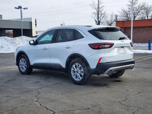 Oxford White 2023 Ford Escape Active