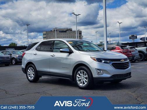 Silver Ice Metallic 2019 Chevrolet Equinox 1LT