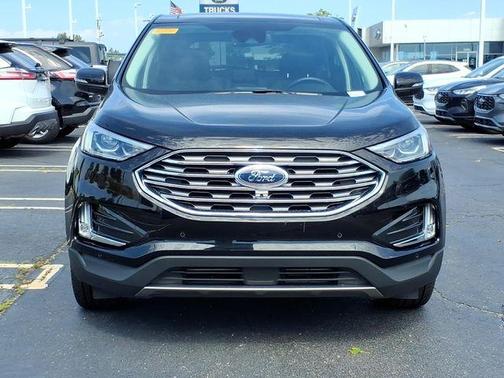 Black Metallic 2024 Ford Edge Titanium