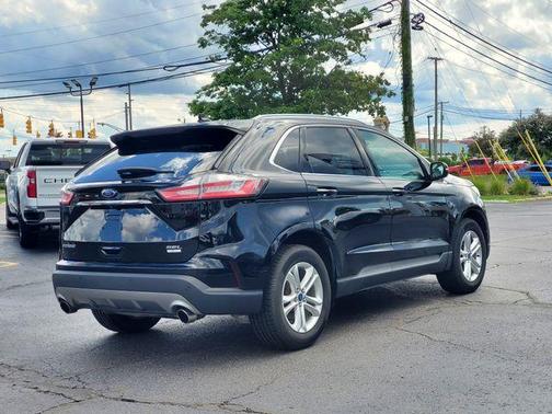 Black Metallic 2019 Ford Edge SEL