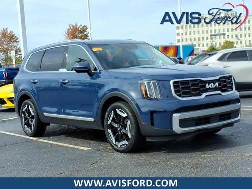 Midnight Black 2023 Kia Telluride S
