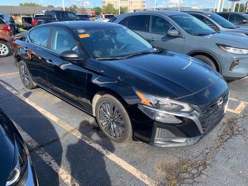 Black 2025 Nissan Altima SV