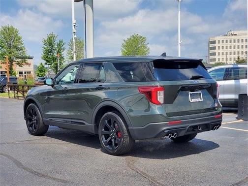 2022 Ford Explorer ST