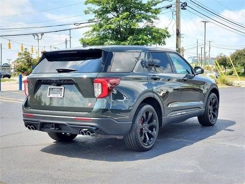 2022 Ford Explorer ST