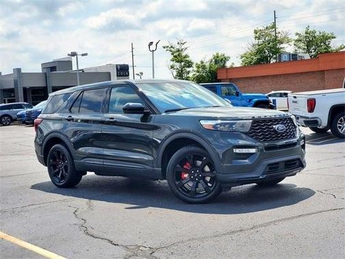 2022 Ford Explorer ST