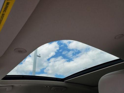 Pearl Metallic 2023 Lincoln Corsair Standard