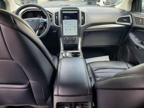 White Metallic 2024 Ford Edge SEL