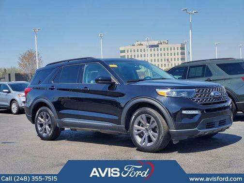 Black Metallic 2024 Ford Explorer XLT