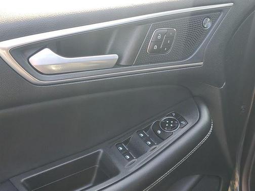 Green Metallic 2023 Ford Edge ST