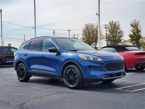 2022 Ford Escape SE