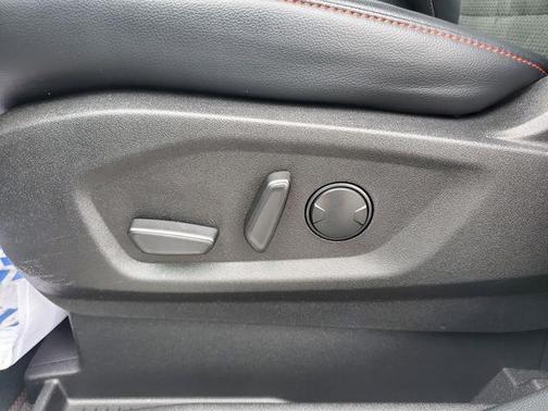 2023 Ford Edge ST Line