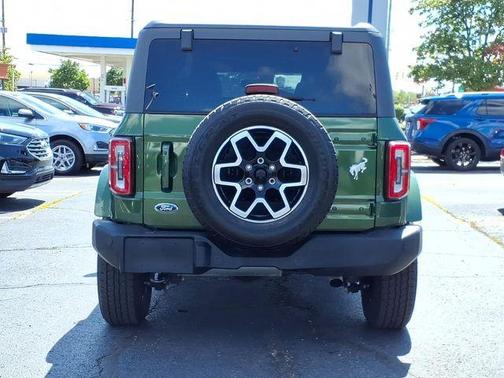 Eruption Green Metallic 2023 Ford Bronco Outer Banks